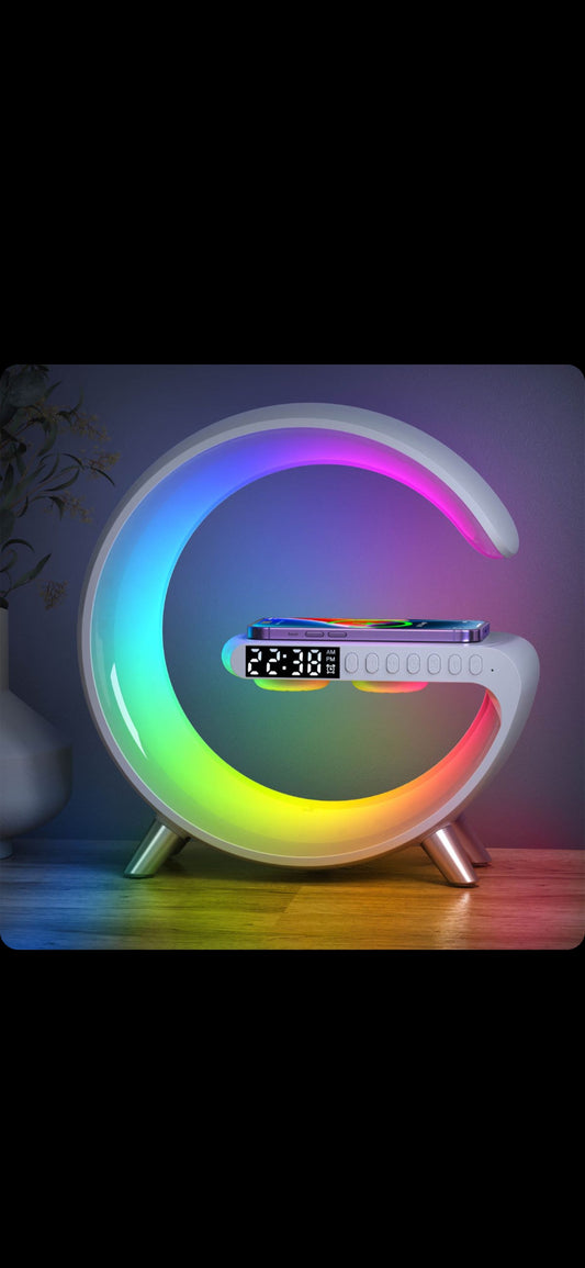 🔥 Lampă LED RGB 3 în 1 – Încărcare Wireless, Boxă Bluetooth și Ceas cu Alarmă